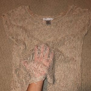 Exclusively trimmed shirt